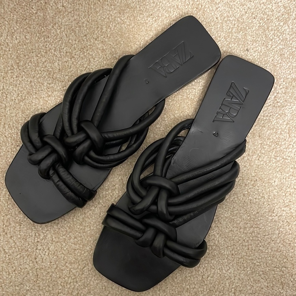 Zara Black Knotted Sandals